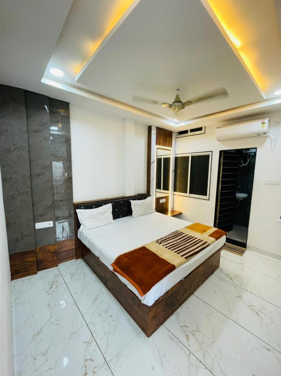 Hotel Shree Shyam Sharnam Godarpura Exterior foto